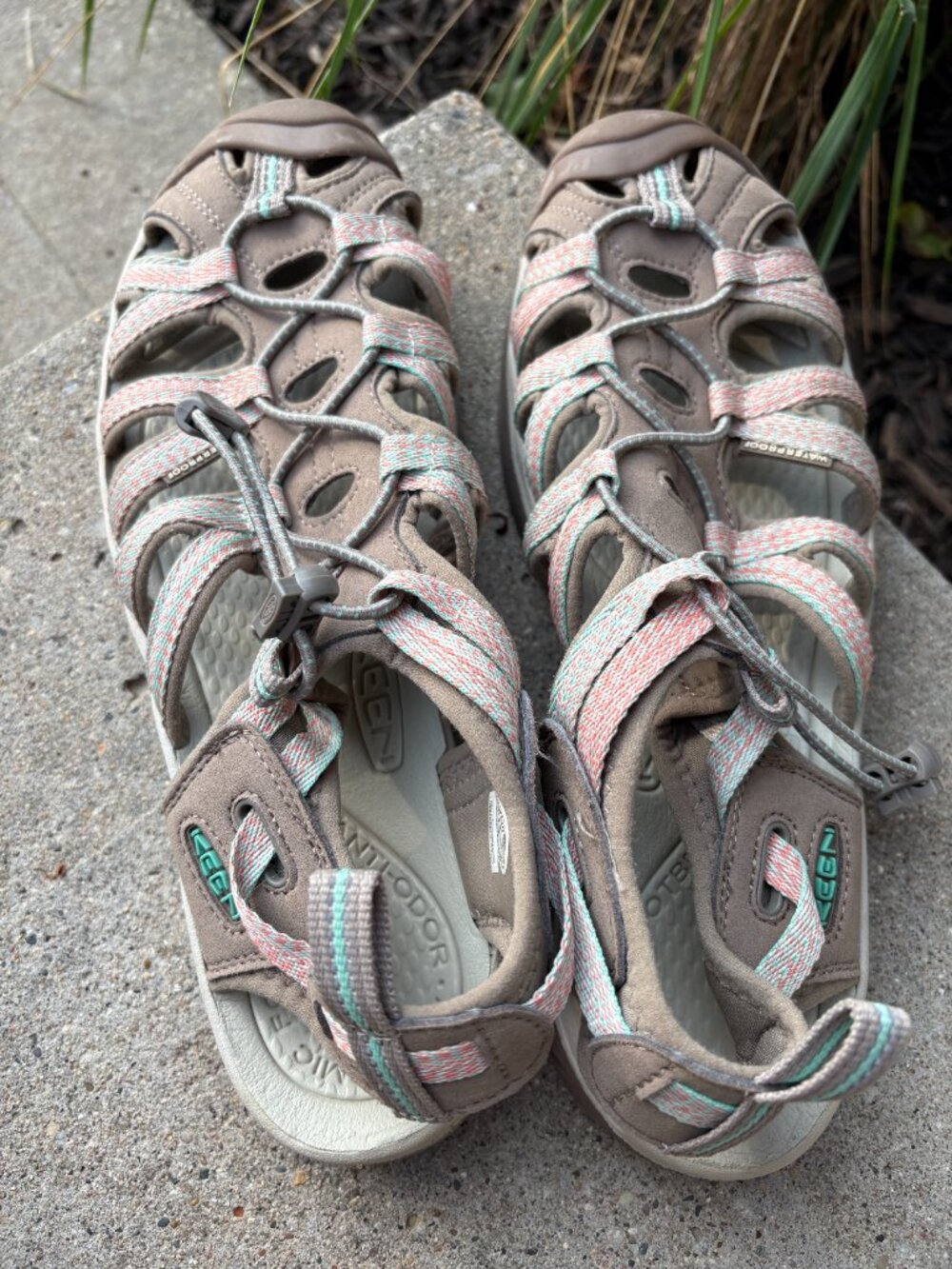 Keen Whisper Tan Pink Waterproof Hiking Sandals Womens Size 11 Sport Water Shoes